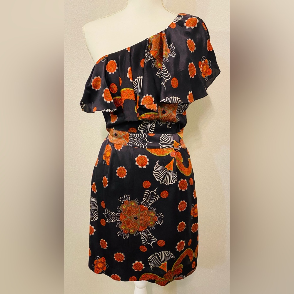 French Connection Black and Red-Orange Silk Floral One-Shoulder Dress Size 2